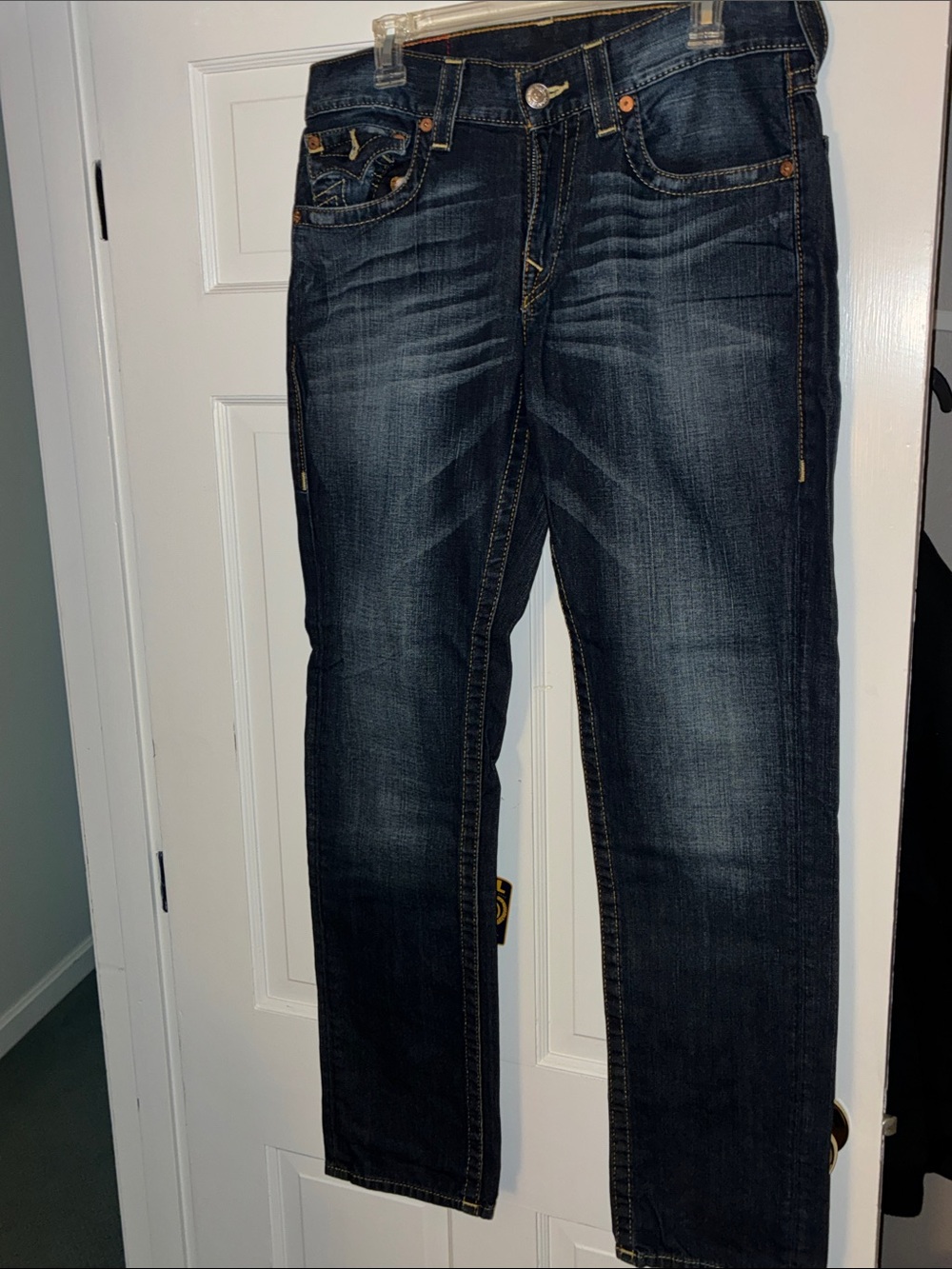 Men's Dark Wash Blue Jeans
